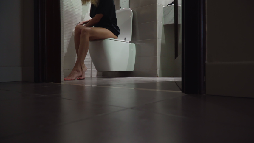 Girl Taking A Poop Toilet Video